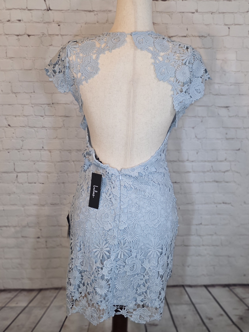 Lulus Romance Language Light Blue Backless Lace Mini Dress size S‎